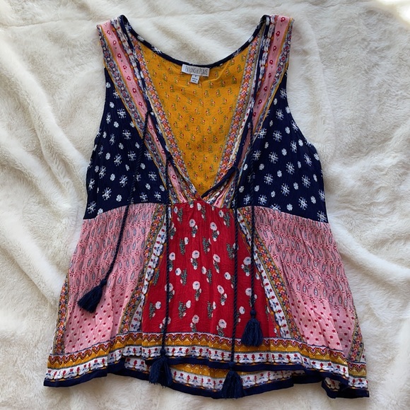 SOLD Boho patterned patchwork shirt. Shirtsleeve with two ties in the front. - Picture 3 of 3